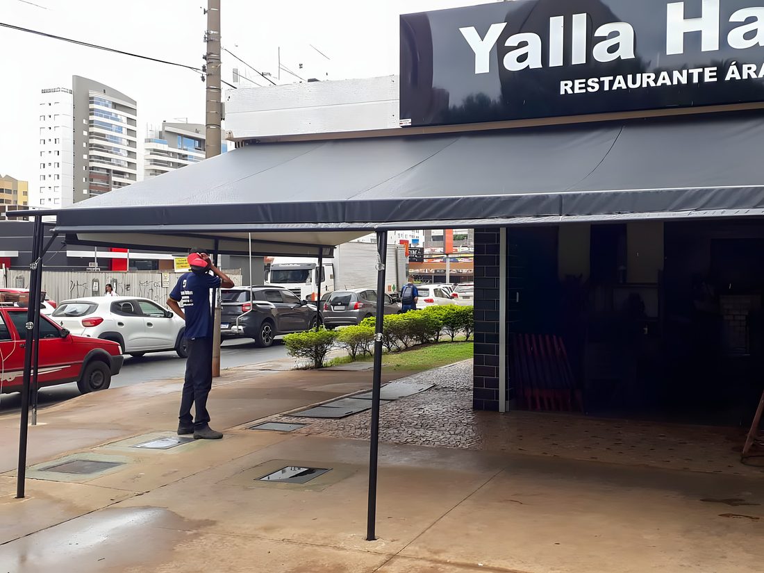 Obra de cortinas da Dinâmica Toldos em Brasília 6